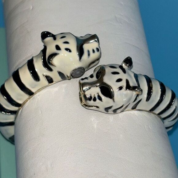 Vintage Alilang enamel twin tiger bracelet clamp cuff black/white marked - Picture 2 of 10